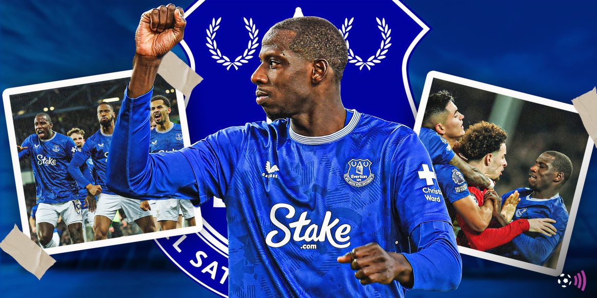Moyes' new Doucoure: Everton start talks to sign "magnificent" £13m star