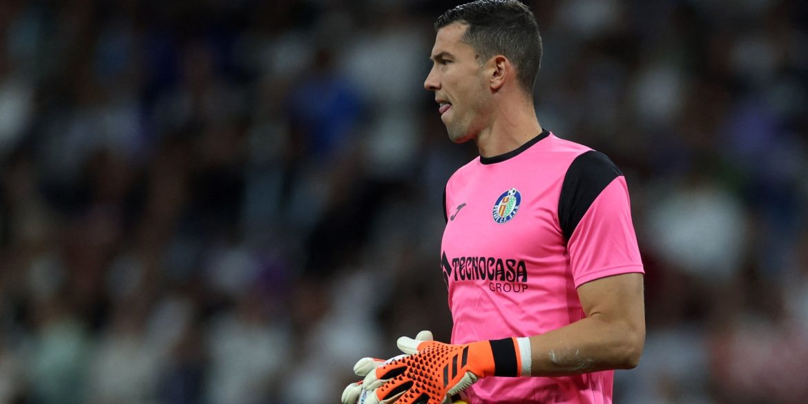 Crystal Palace Eye Swoop For £25k-p/w Titan