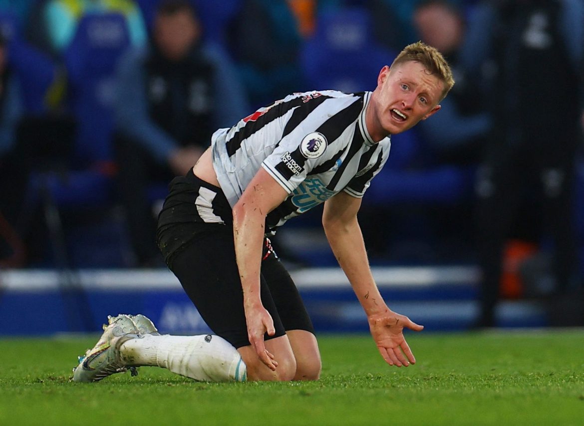 Newcastle: Ditch Longstaff for Leeds clash