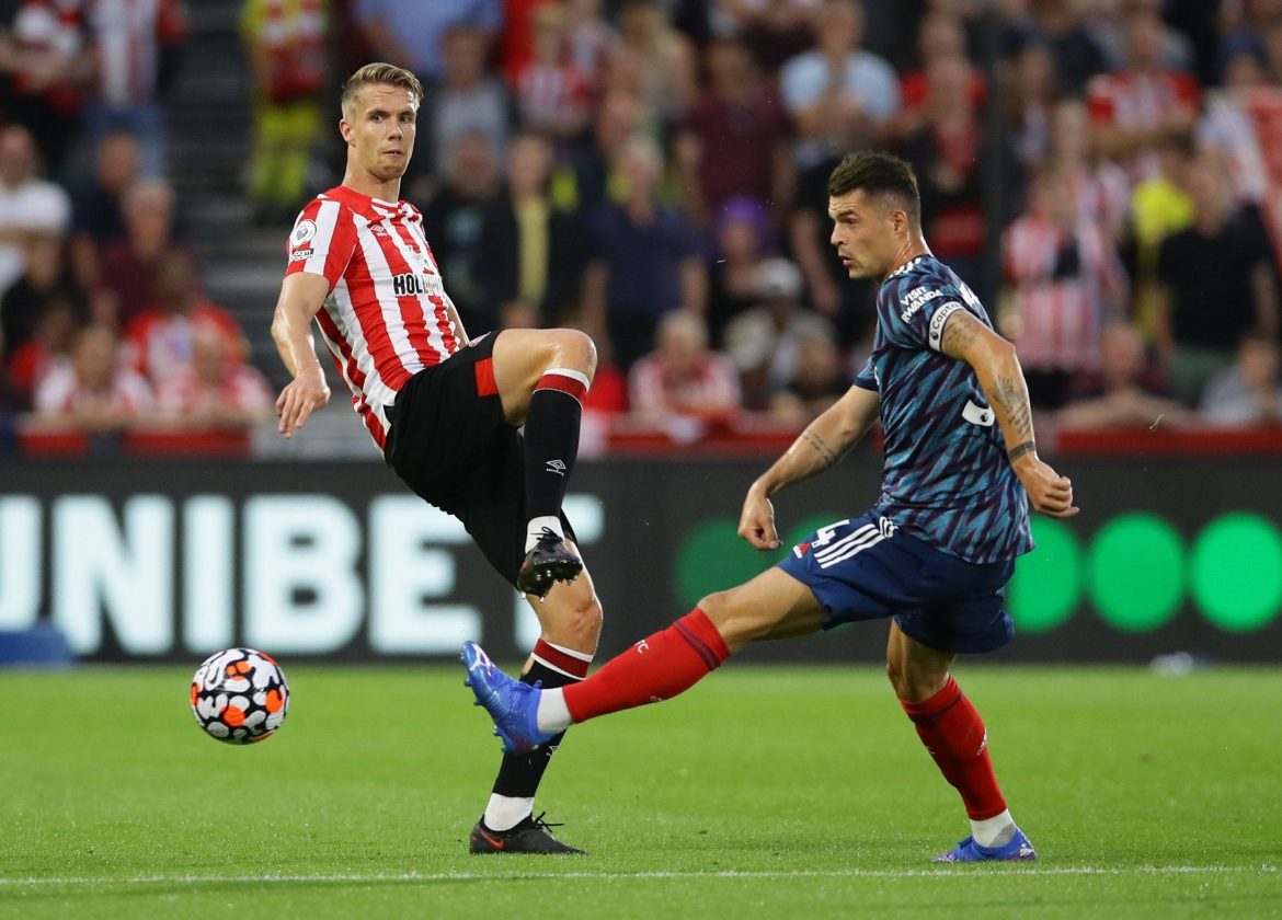 Celtic interested in signing Kerr Smith