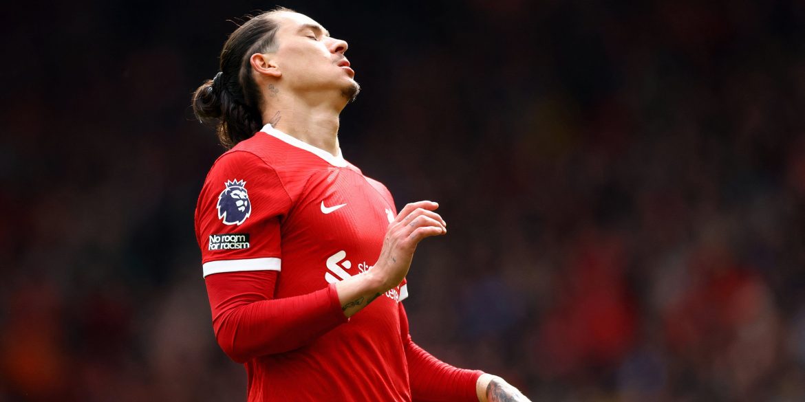 Alongside Nunez: Slot must ditch Liverpool star whose value has risen £38m