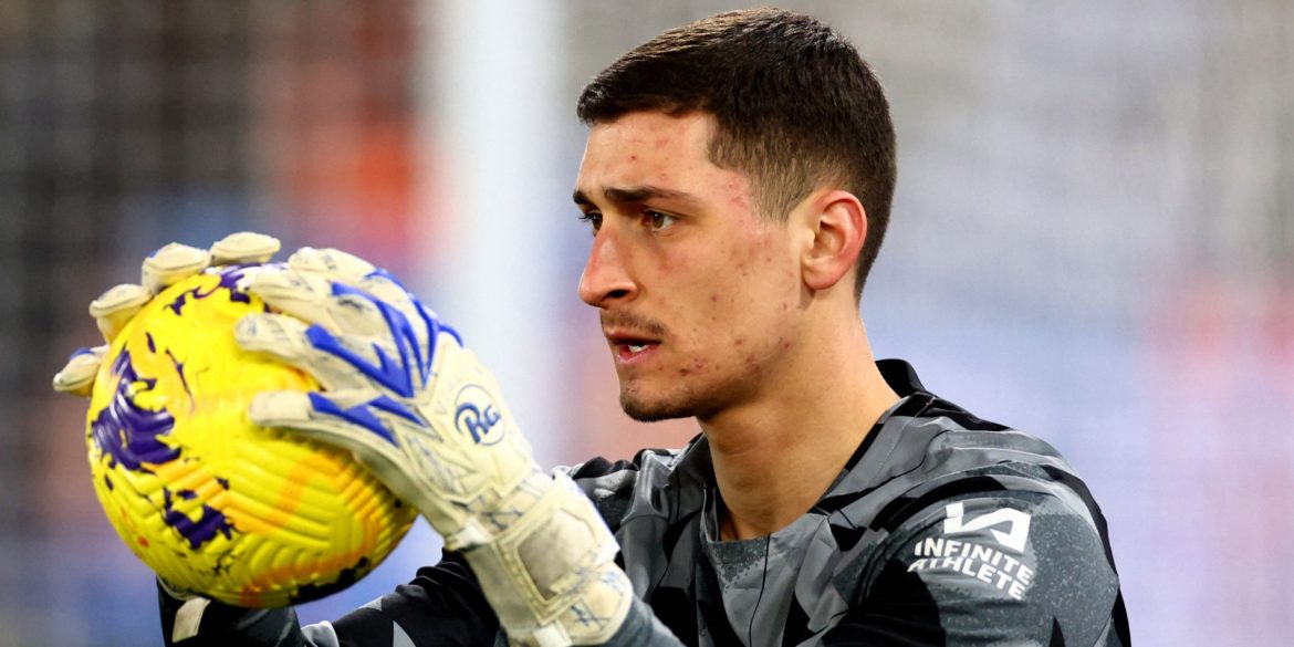 Fewer touches than Petrovic: 3/10 Chelsea star cost Poch dearly v City